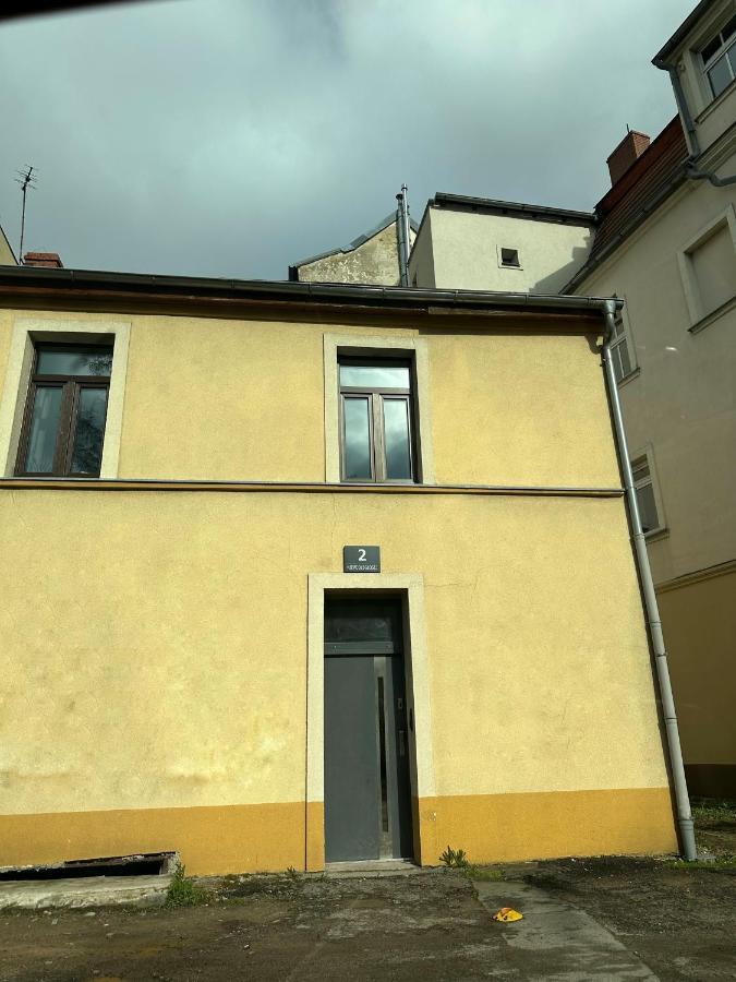 Loft Przy Placu Niepodleglosci Apartment Jelenia Gora Luaran gambar